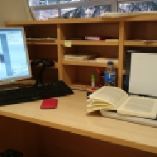 Mein Arbeitsplatz in der Bibliothek für Philosophie und Literatur